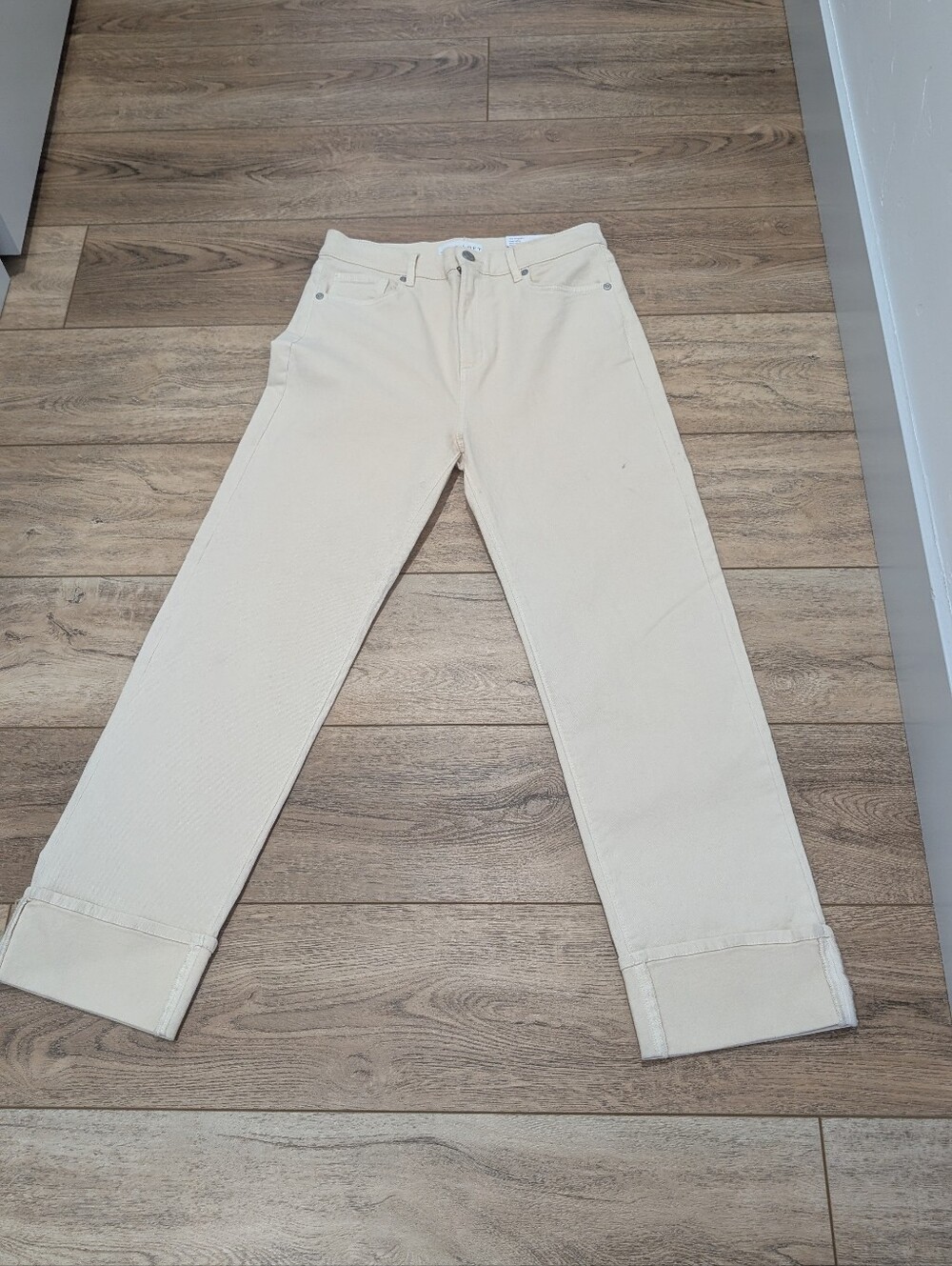 Women's Cream Straight-Leg Jeans